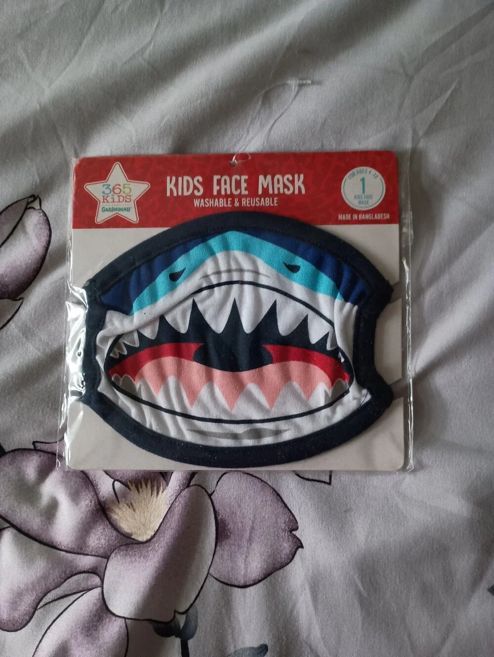 3/$10 🌟 NEW Kids Shark Face Mask